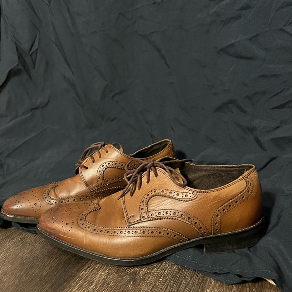 Florsheim Dress Shoes 8.5 EEE (extra wide) - Picture 2 of 6